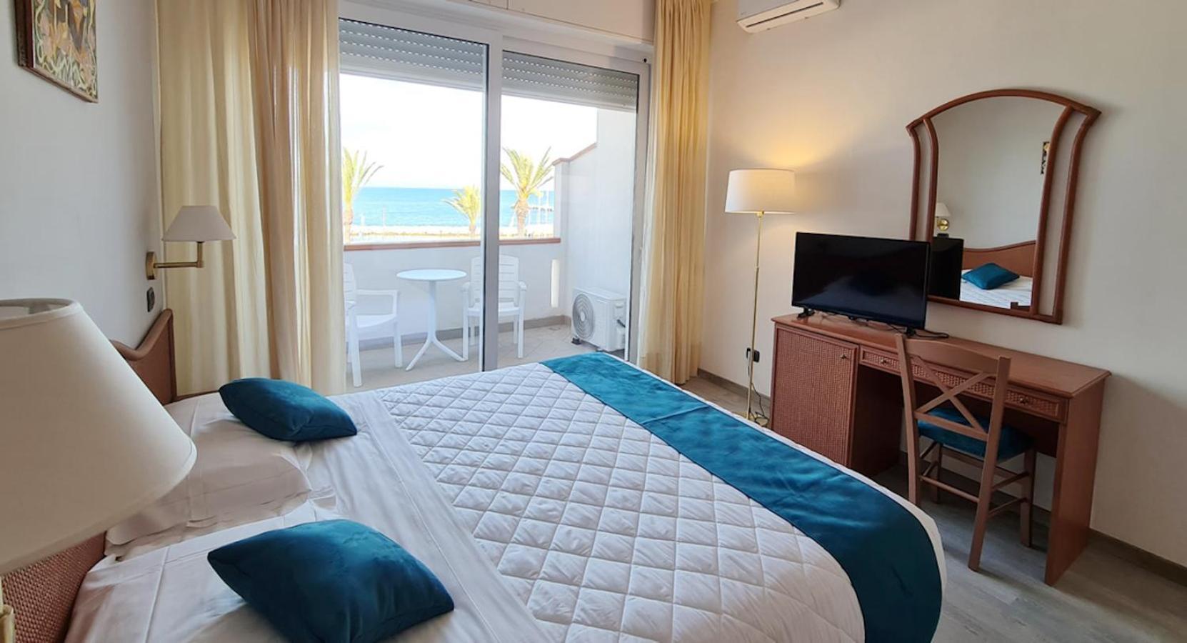 Hotel Levante - Isola D'Elba カーヴォ エクステリア 写真